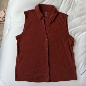 GAP Women's Sleeveless Button Down Shirt - Burnt Orange